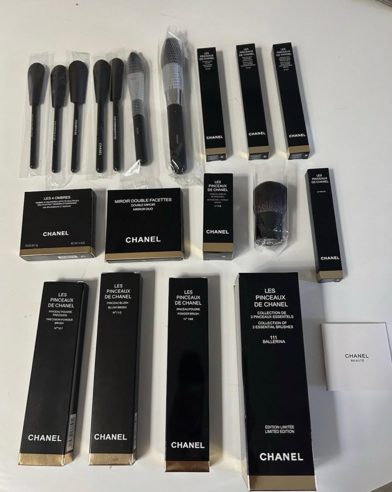BEAUTY TOOLS Brushes & Applicators — แปรงและอุปกรณ์แต่งหน้า
